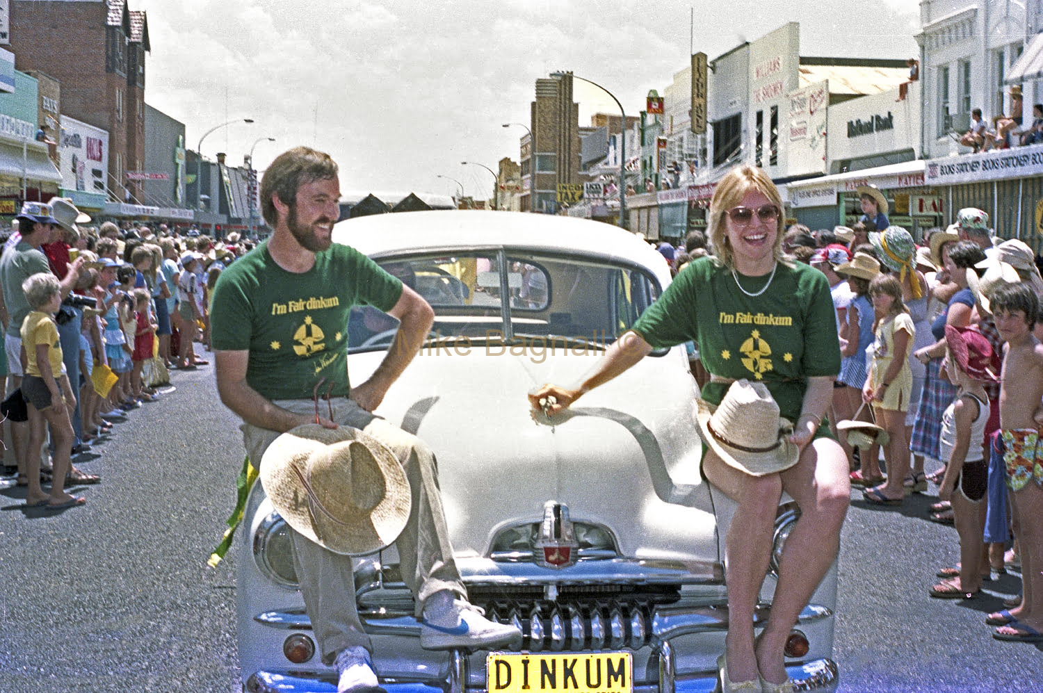 01_Tamworth_201-JohnWilliamsonKarenjohnsParadeFloats