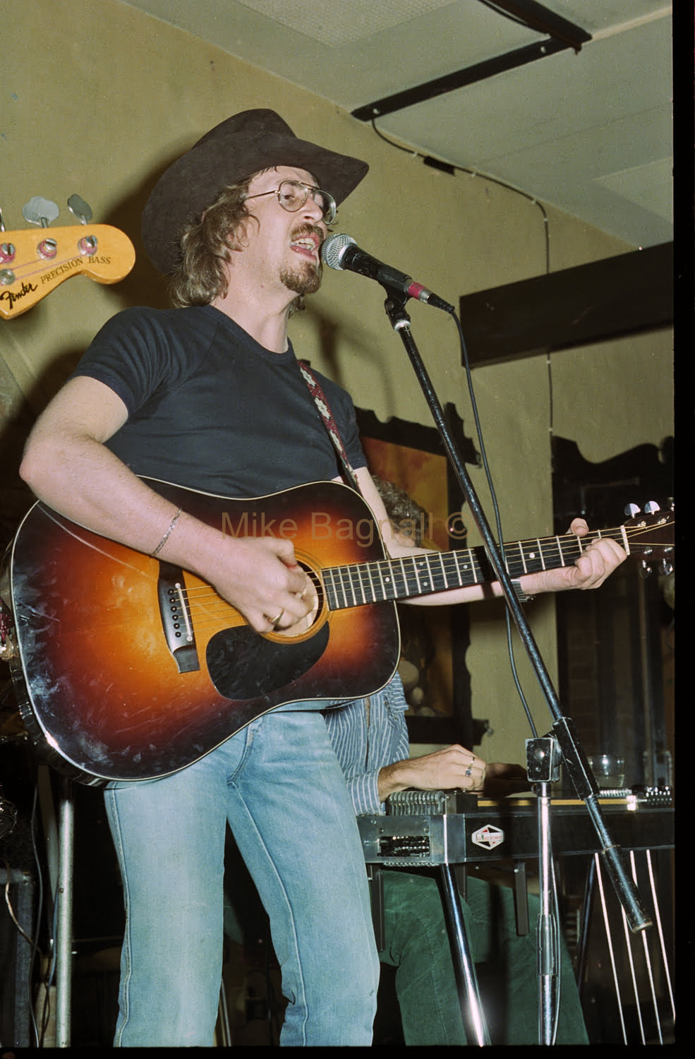 03_Wright_Bros_ The Greenacre Hotel_13-Kevin Begbie On Stage