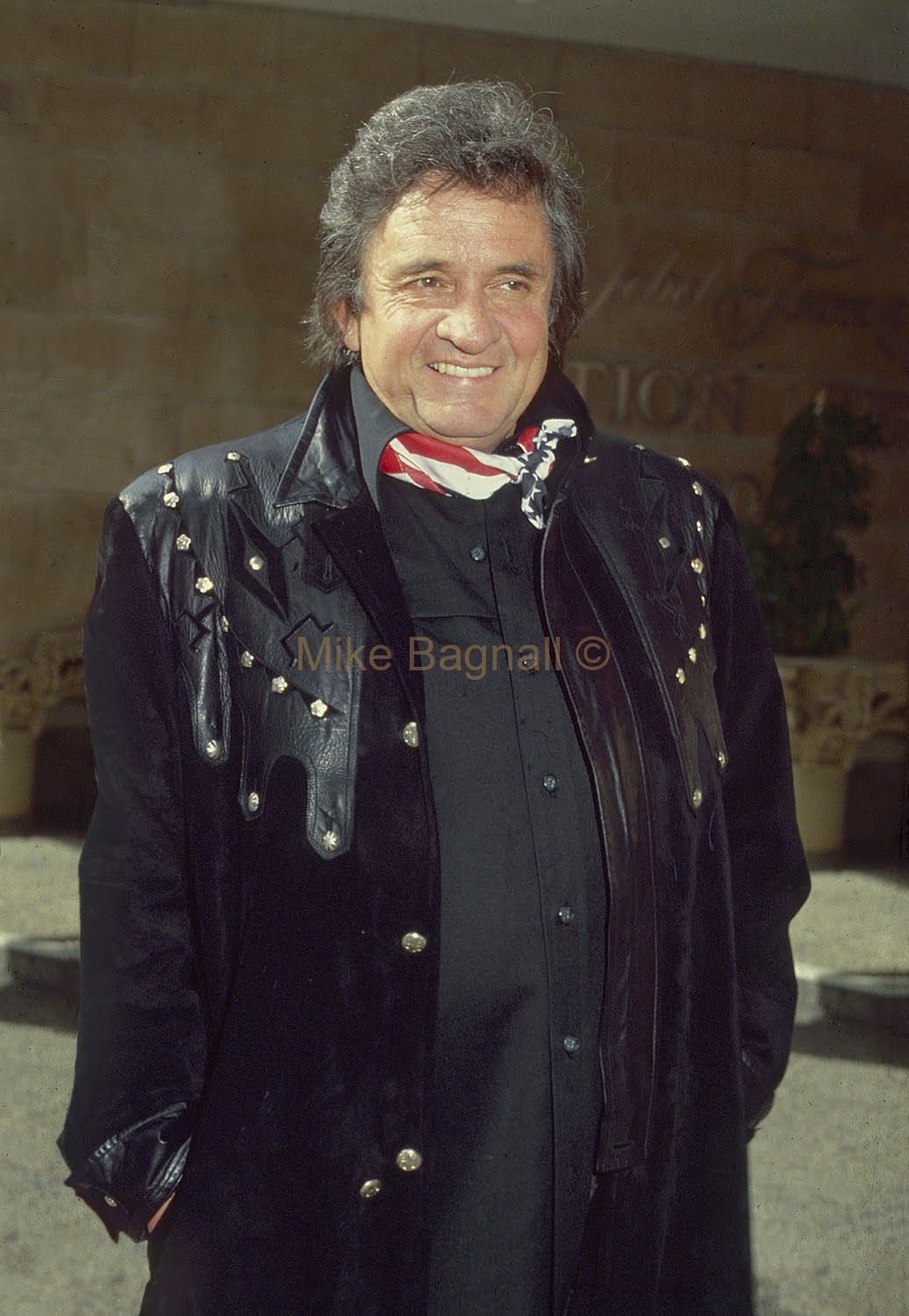 06_J_Cash_Tour_10-JohnnyCashPortrait