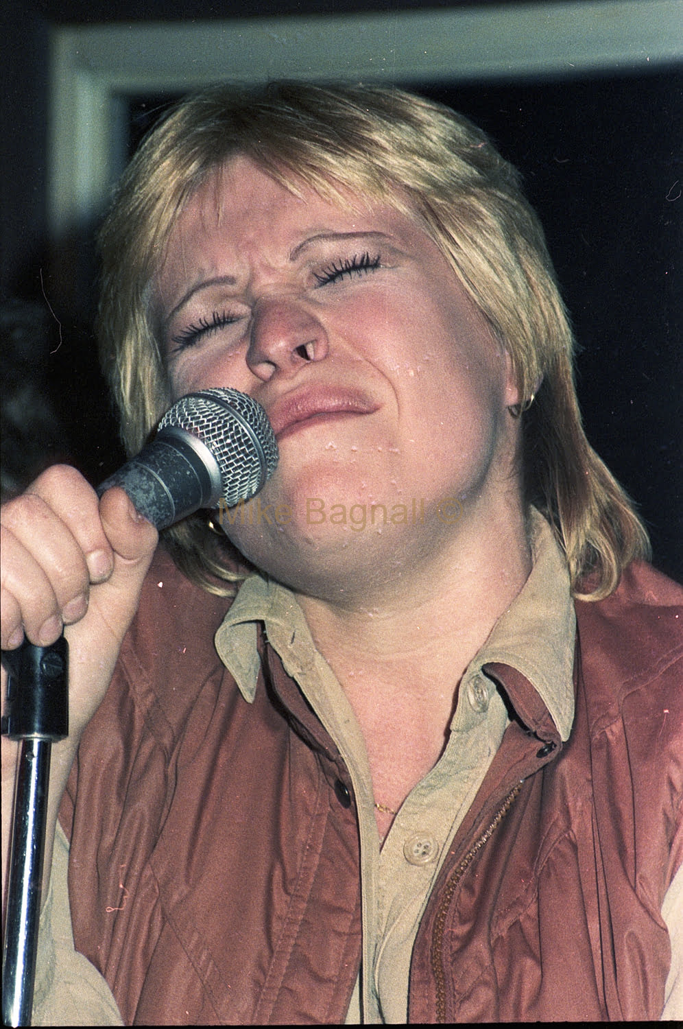 08_Digger_And_Band_Hollywood_Liverpool_08-KarenJohnsPortrait