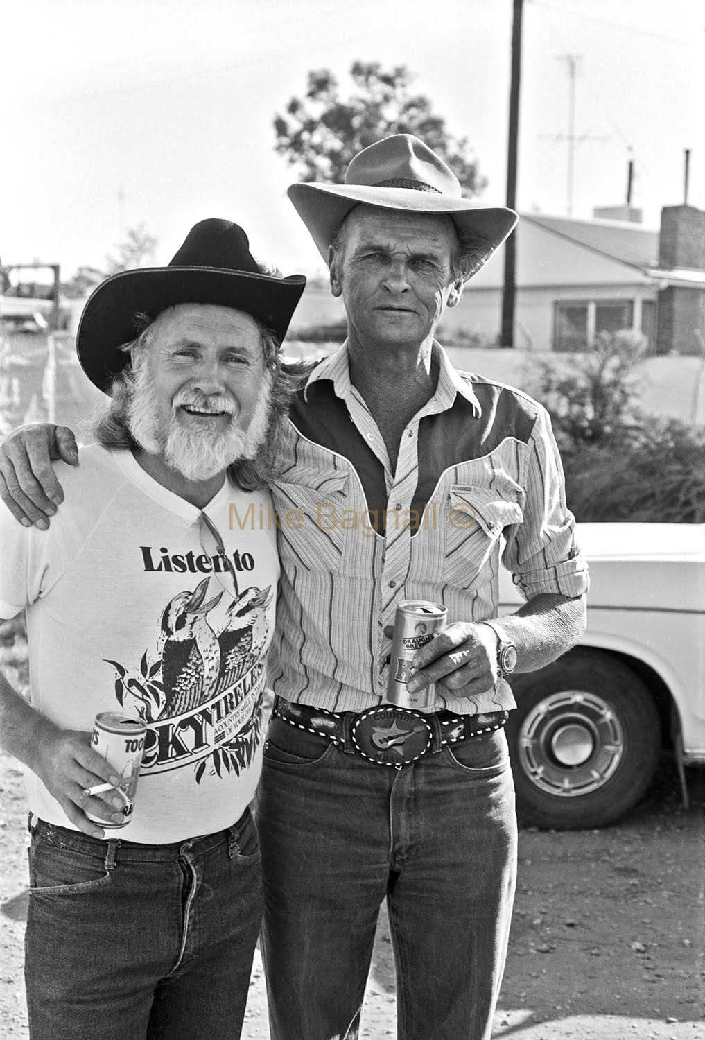 10_West Wylong_CMF_16-Digger revell; Stan Coster Off Stage,