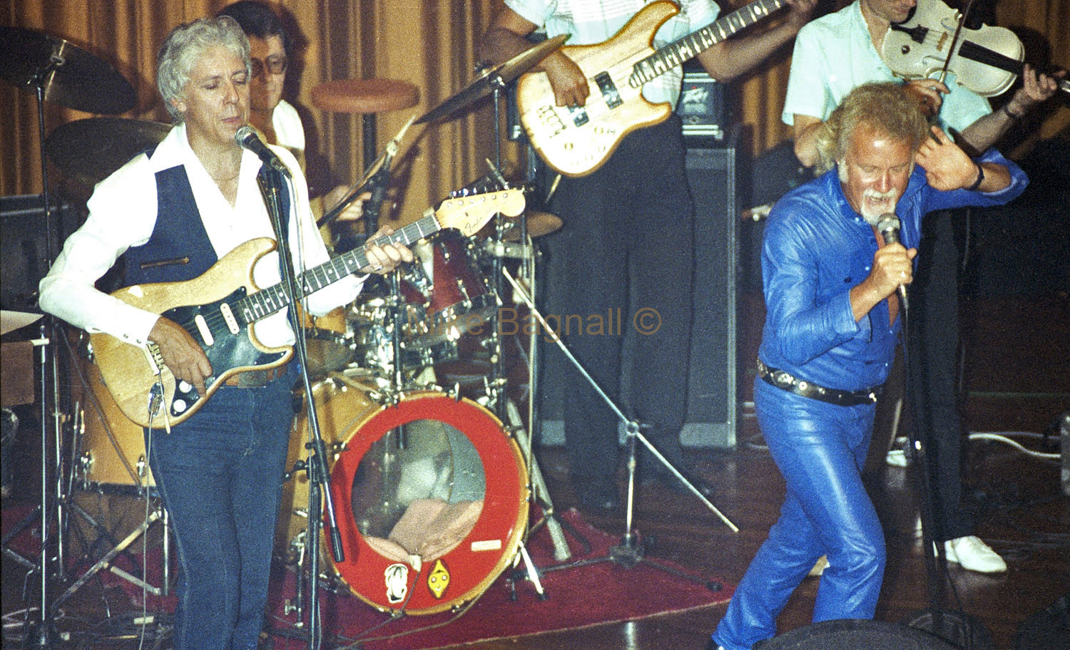 1984_11_Diger_&_Band18 Digger On Stage,