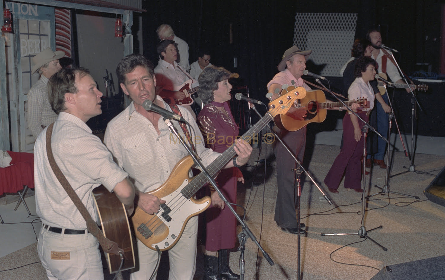 06 _Slim_Dusty_Show_Perth_89,John Brady, Donald Baylor, Rod Coe, Colin Watson (at back), Lindsay Butler (obscured), Slim, Michel Rose, Joy, Heather McKean, Anne and David Kirkpatrick & Phil on sound